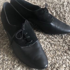 Diamant ballroom practice heels.